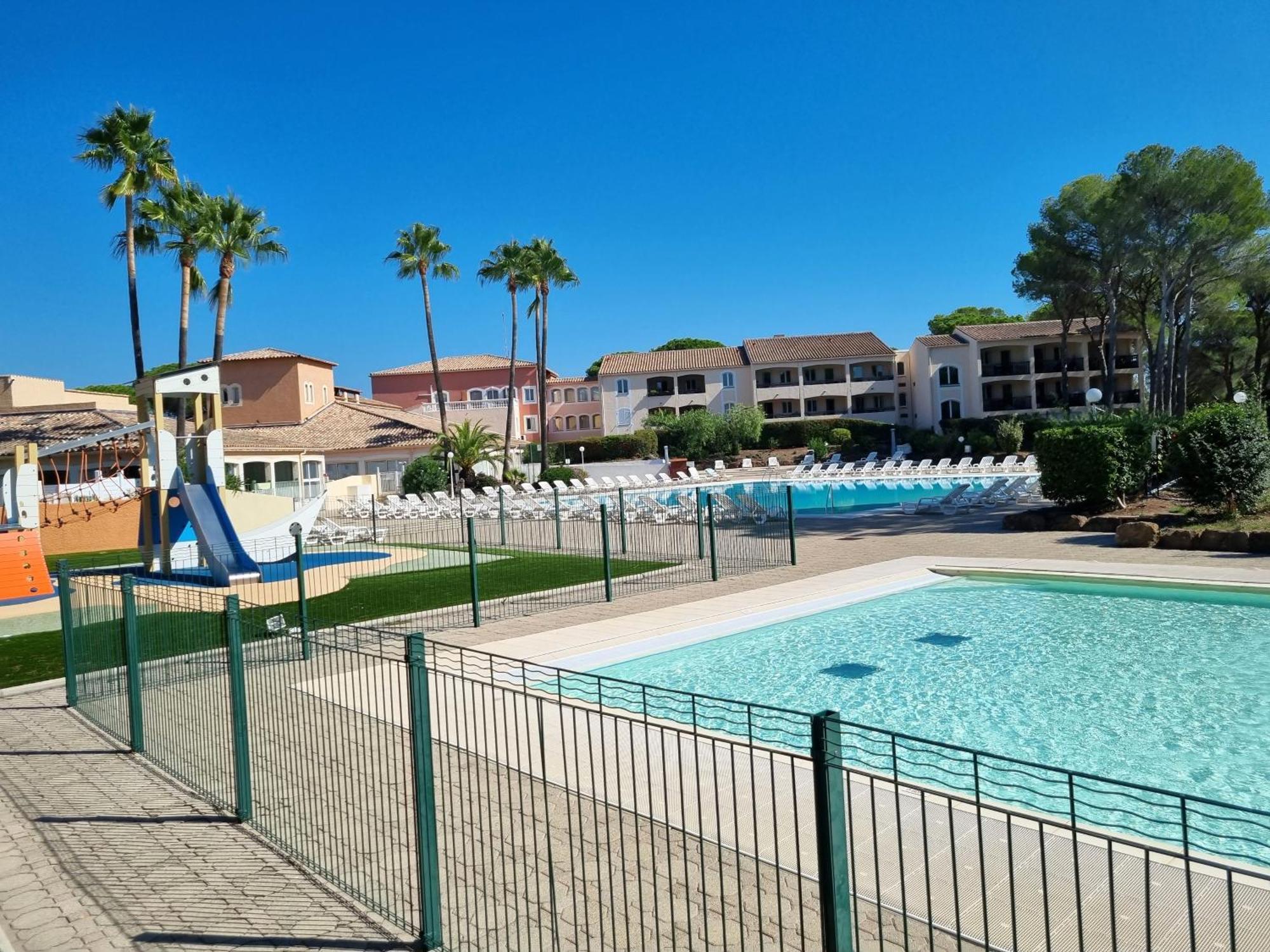 Studio 4P Vue Piscine St Raphael Valescure - Au Coeur Des Golfs Saint-Raphaël Extérieur photo